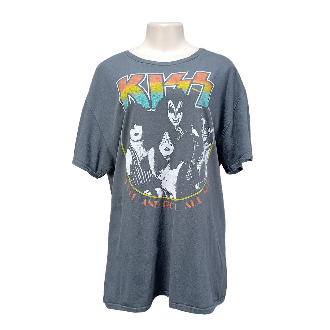 Women Kiss Rock And Roll Tee